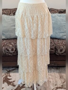 Tiered Ruffle Lace Maxi Skirt - Cream